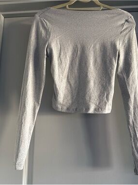 SHEIN Silver Long-Sleeve Crop Top